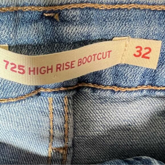 Levi's 725 light wash high-rise boot cut jeans size 32 B92 - Picture 2 of 5